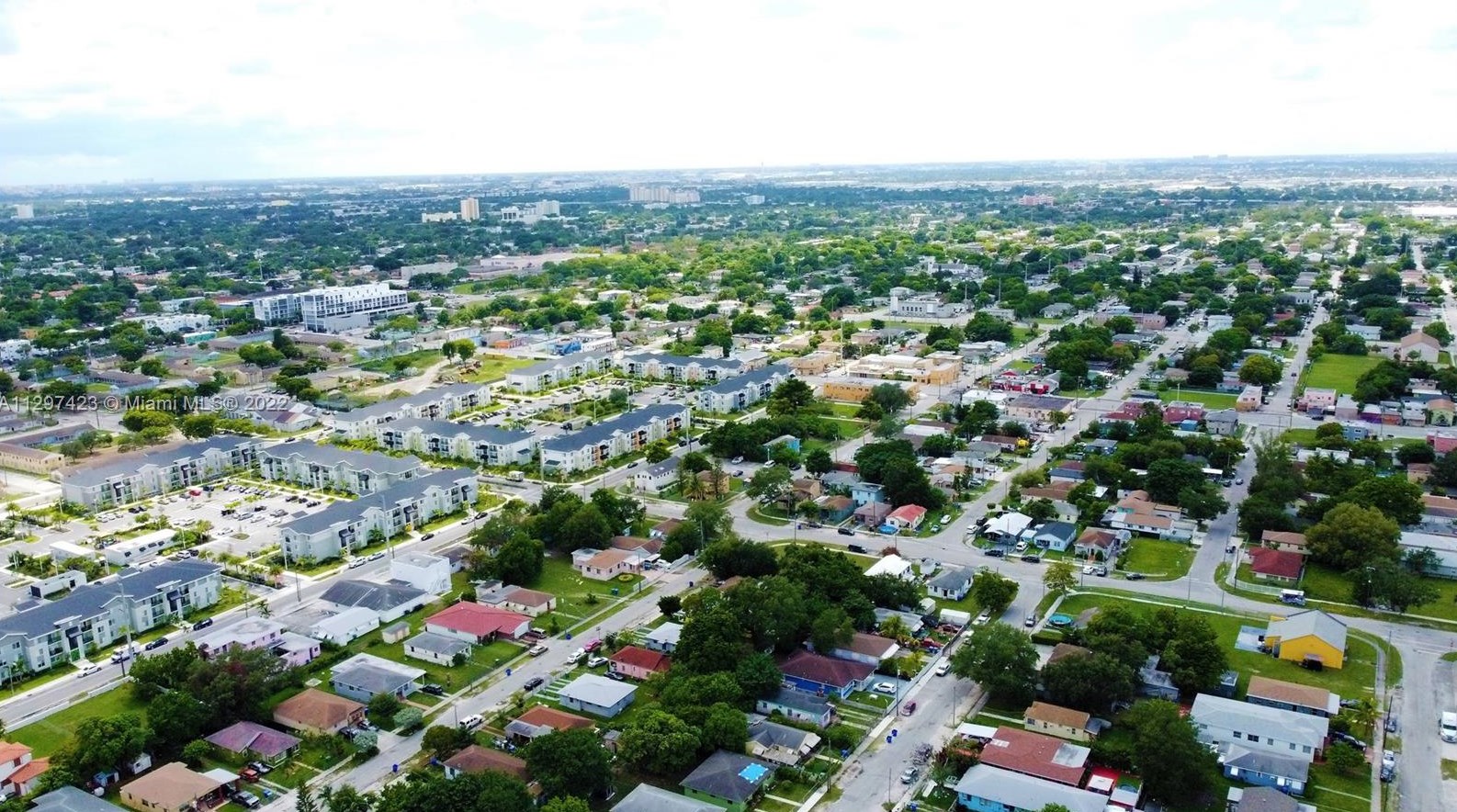 1260 69 St, Miami FL 33147-7152 exterior