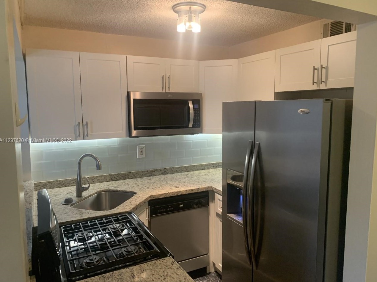 75 Ne 202nd Ter #p-18, Miami, FL