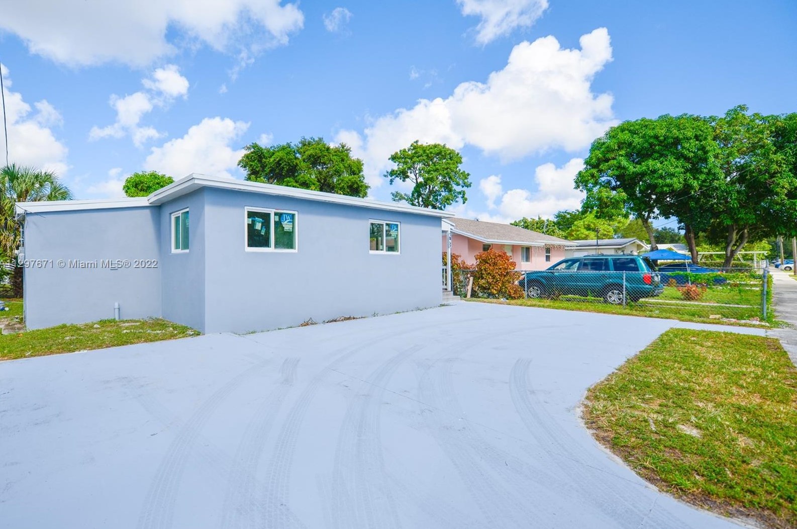 1867 151st St, Miami, FL 33054-2829