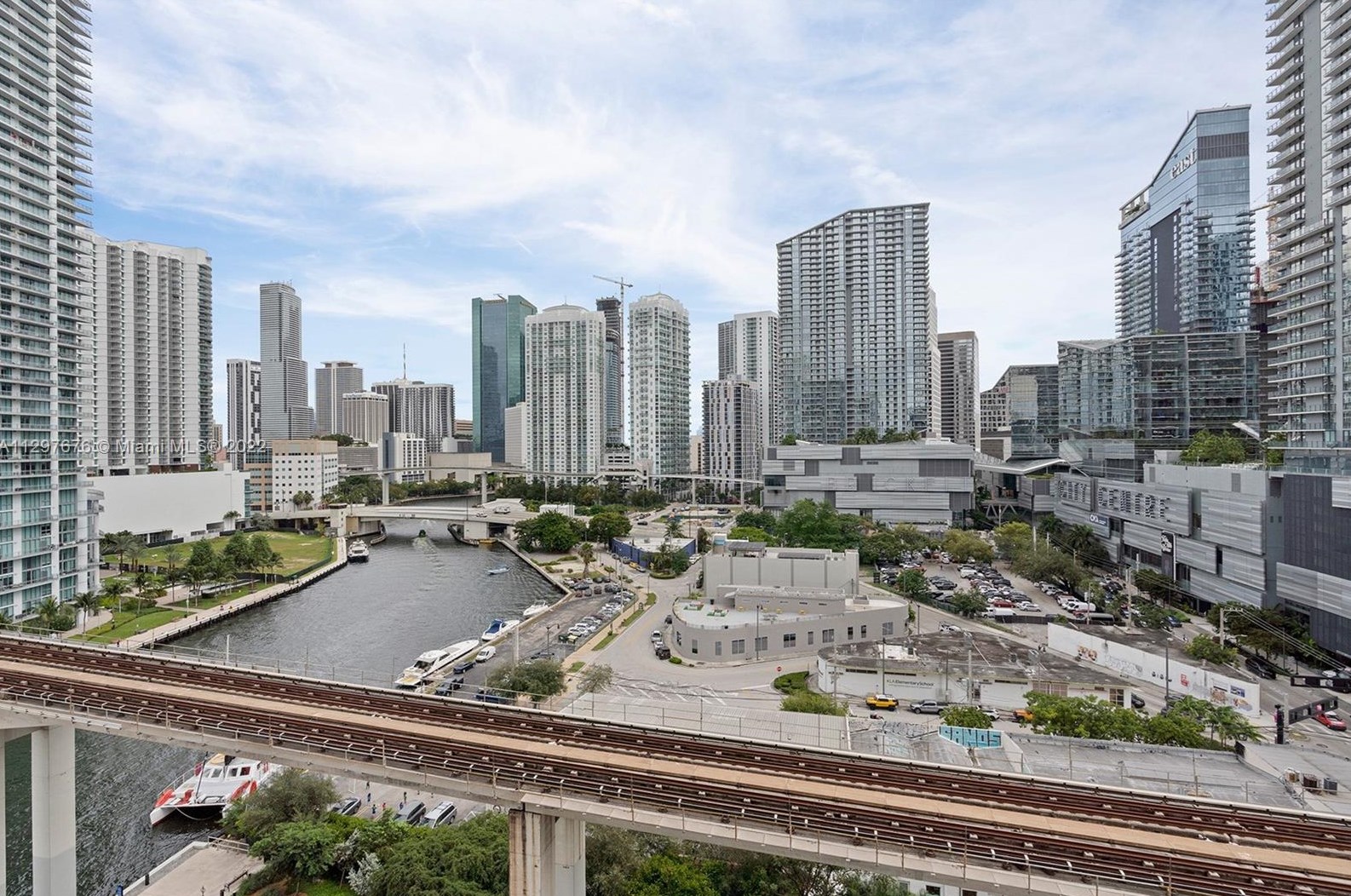 690 Sw 1st Ct Apt 1514, Miami, FL 33130