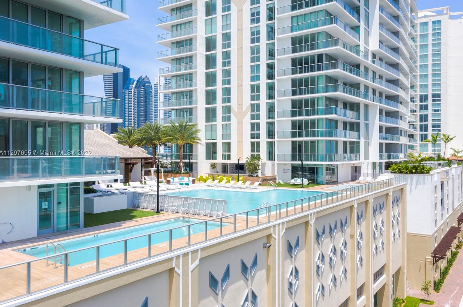 300 Sunny Isles Blvd, Miami FL 33160-4211 exterior