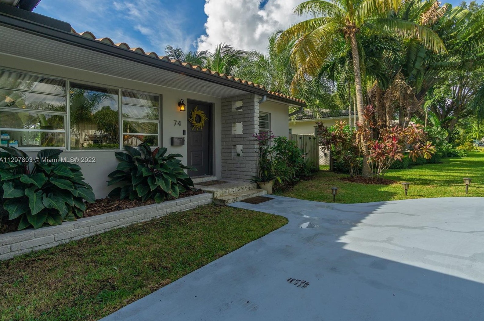 74 109th St, Miami, FL 33161-7040