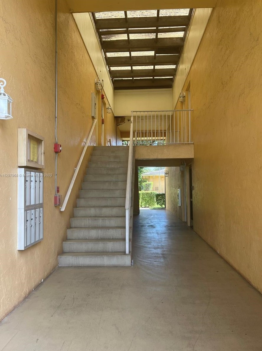 5849 Washington St #74, Hollywood, FL 33023