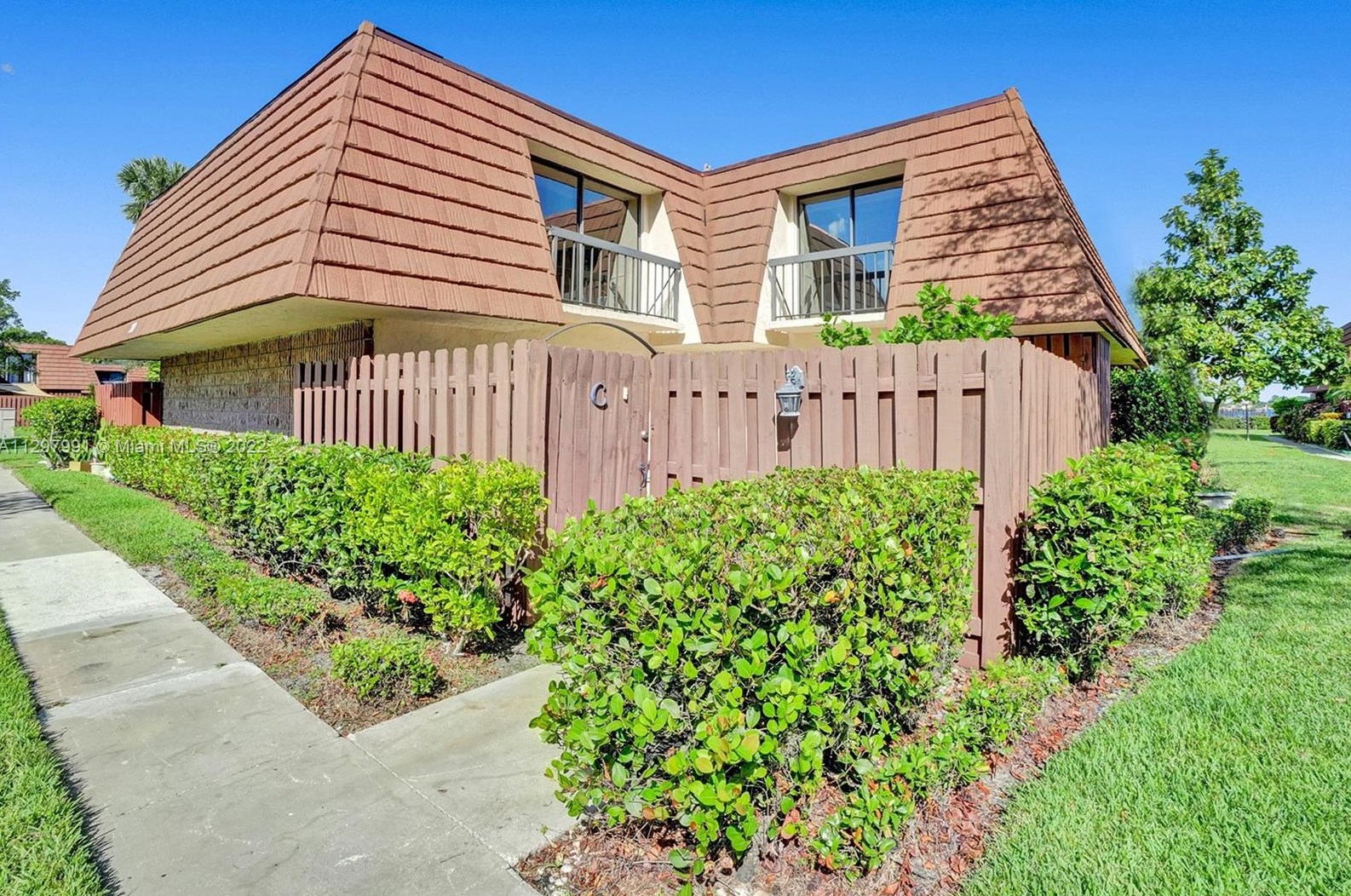 825 Center St #20c, Jupiter, FL 33458
