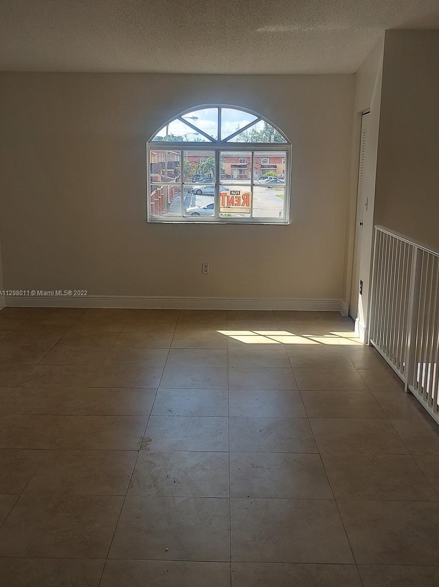 6941 W 36th Ave #203, Hialeah, FL 33018