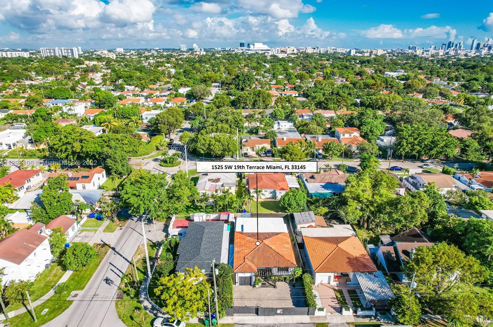 1525 19th Ter, Miami, FL 33125-1581