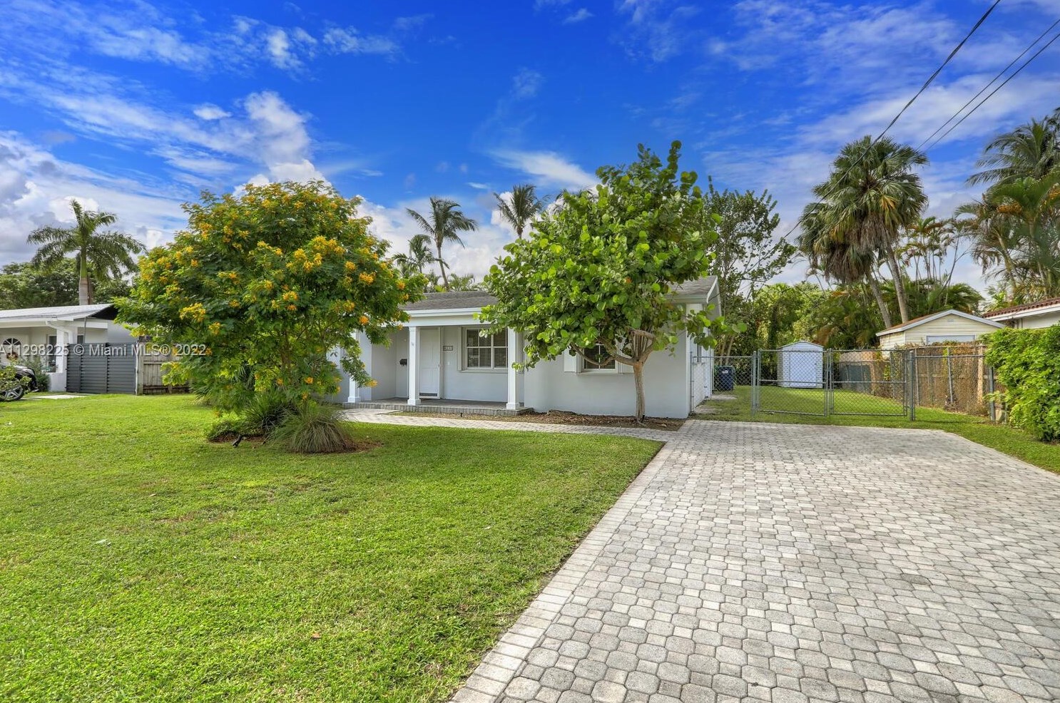 8230 Sw 63rd Pl, Miami, FL 33143