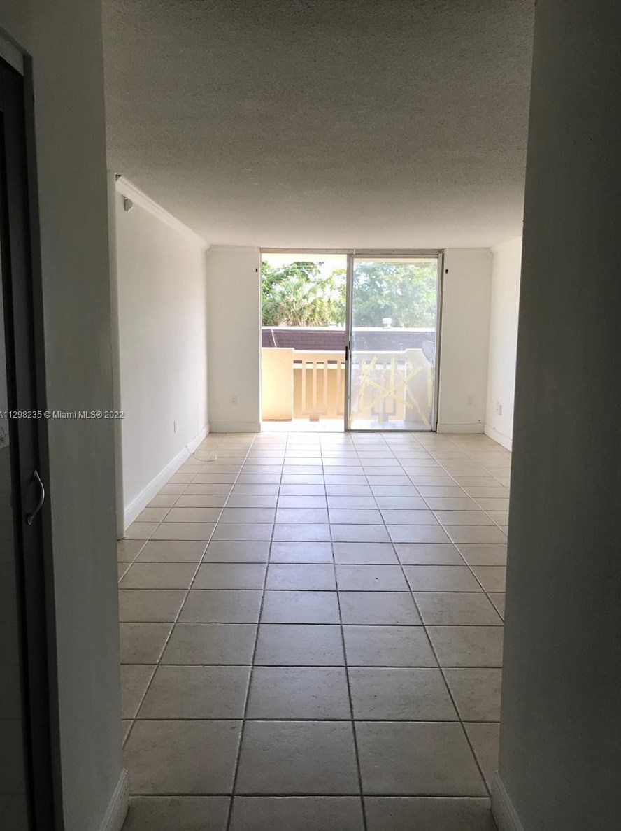 1800 Sans Souci Blvd #223, Miami, FL 33181