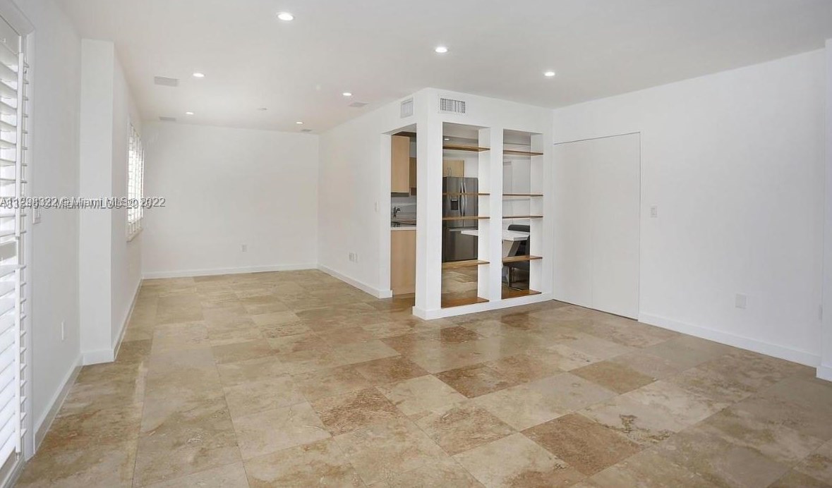 3940 Segovia St, Miami, FL 33134-7058