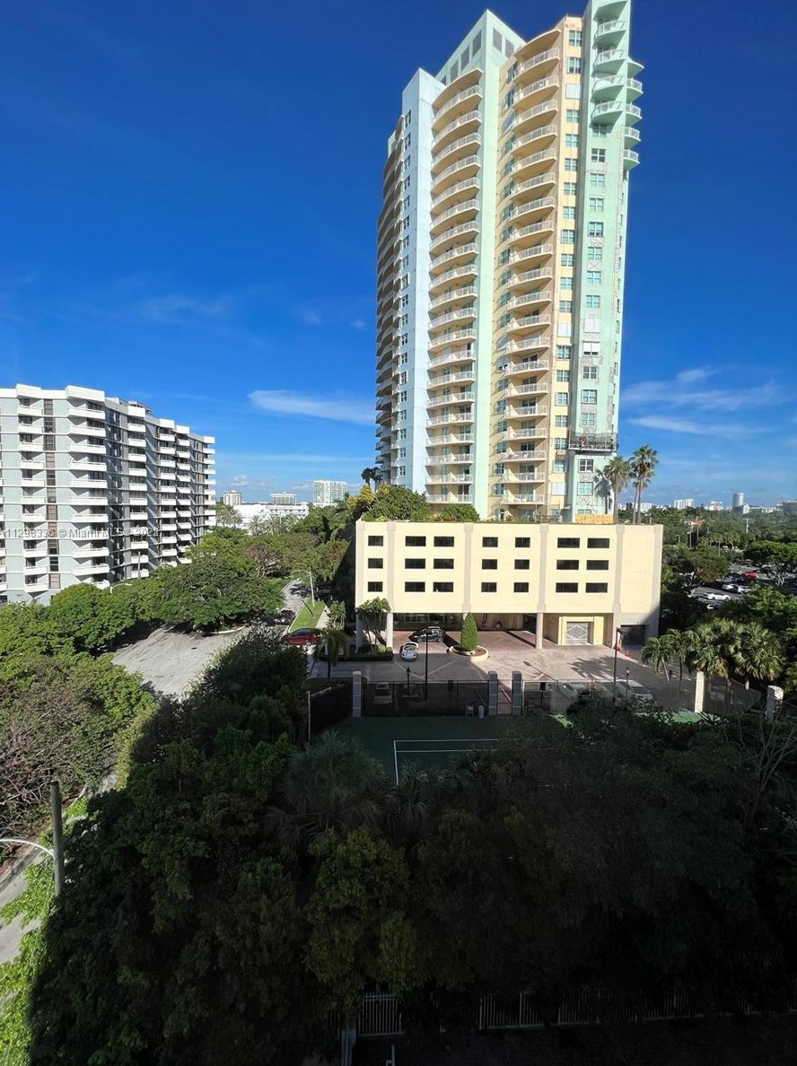 145 Se 25th Rd #801, Miami, FL 33129