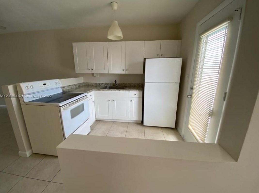 1600 Ne 114th St Apt 104, Miami, FL 33181
