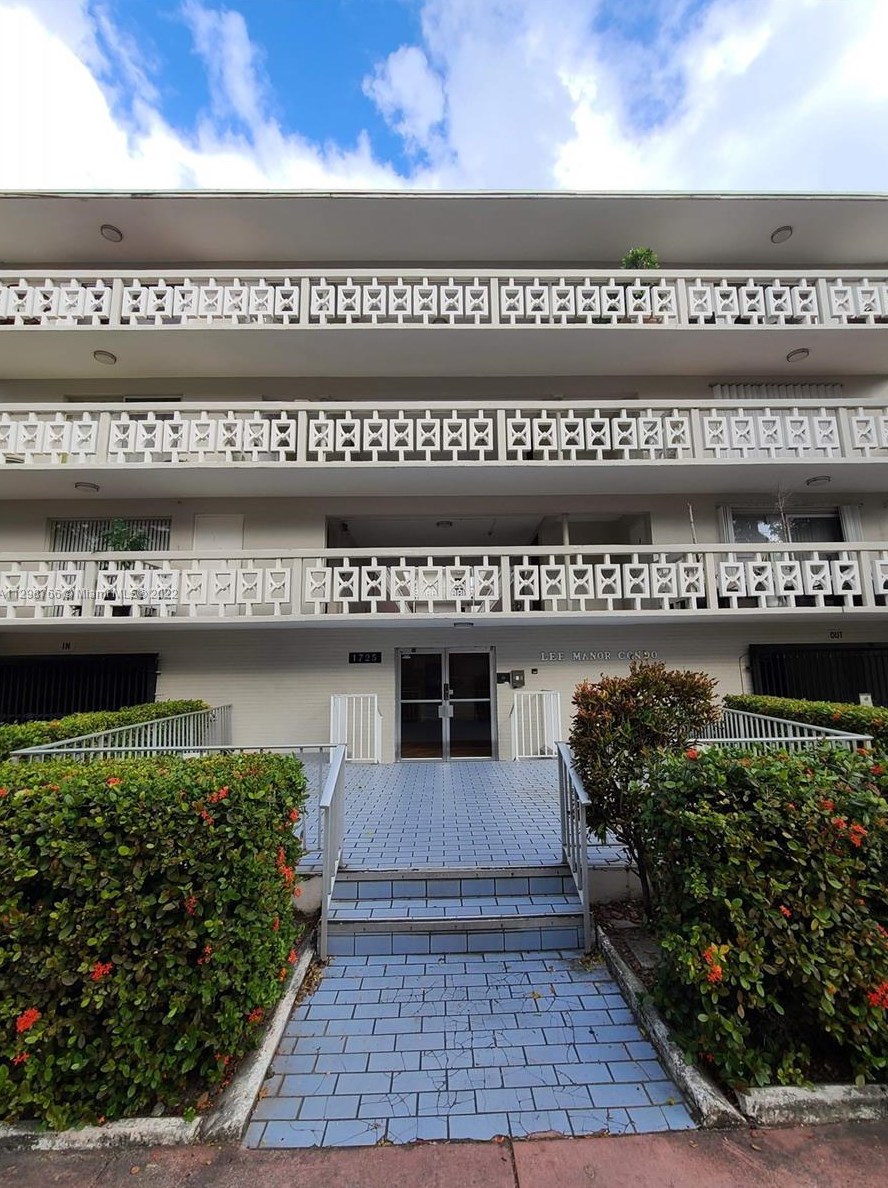 1725 James Ave #27, Miami, FL 33139