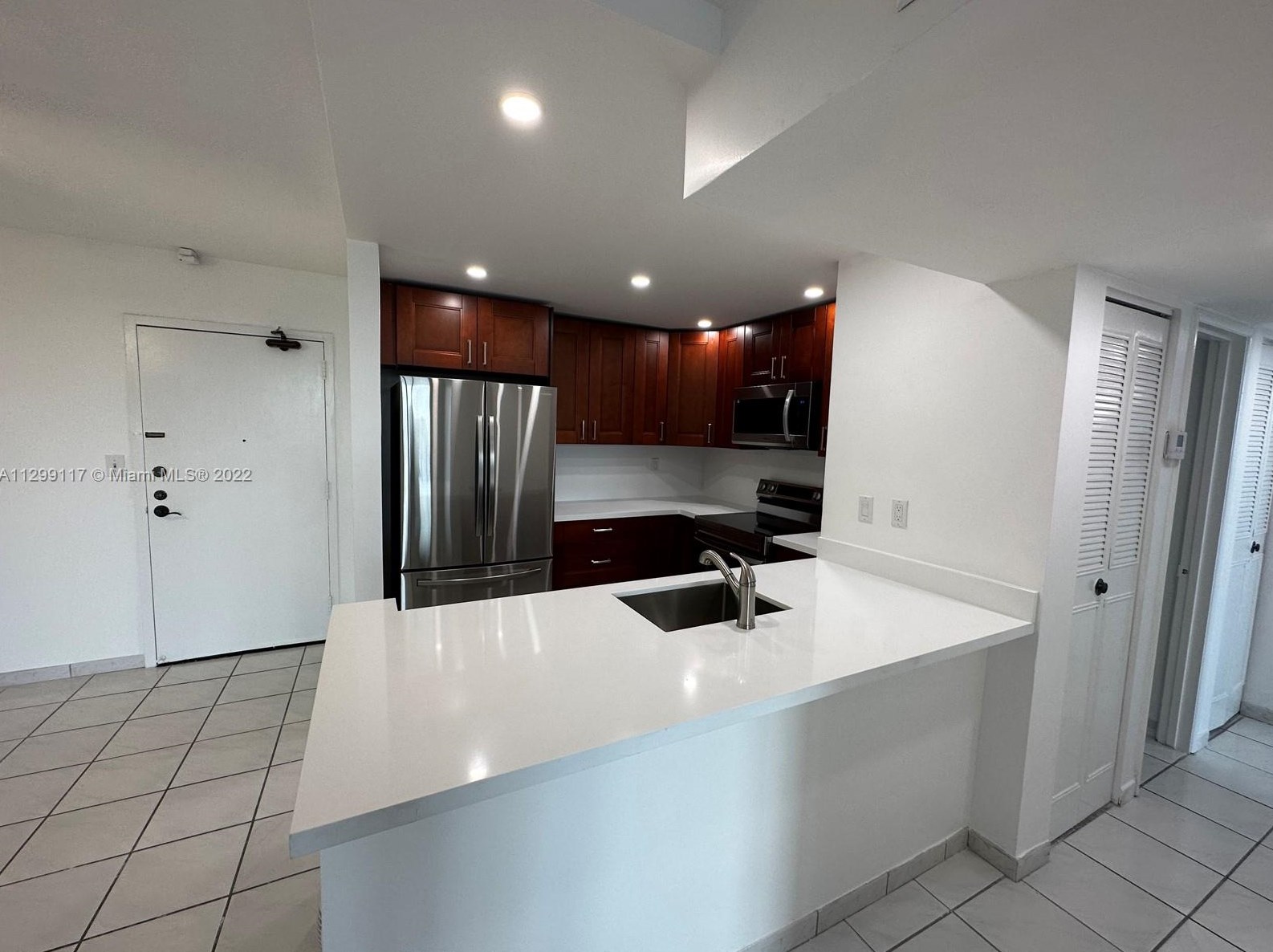 9682 Fontainebleau Blvd Apt 508, Miami, FL 33172