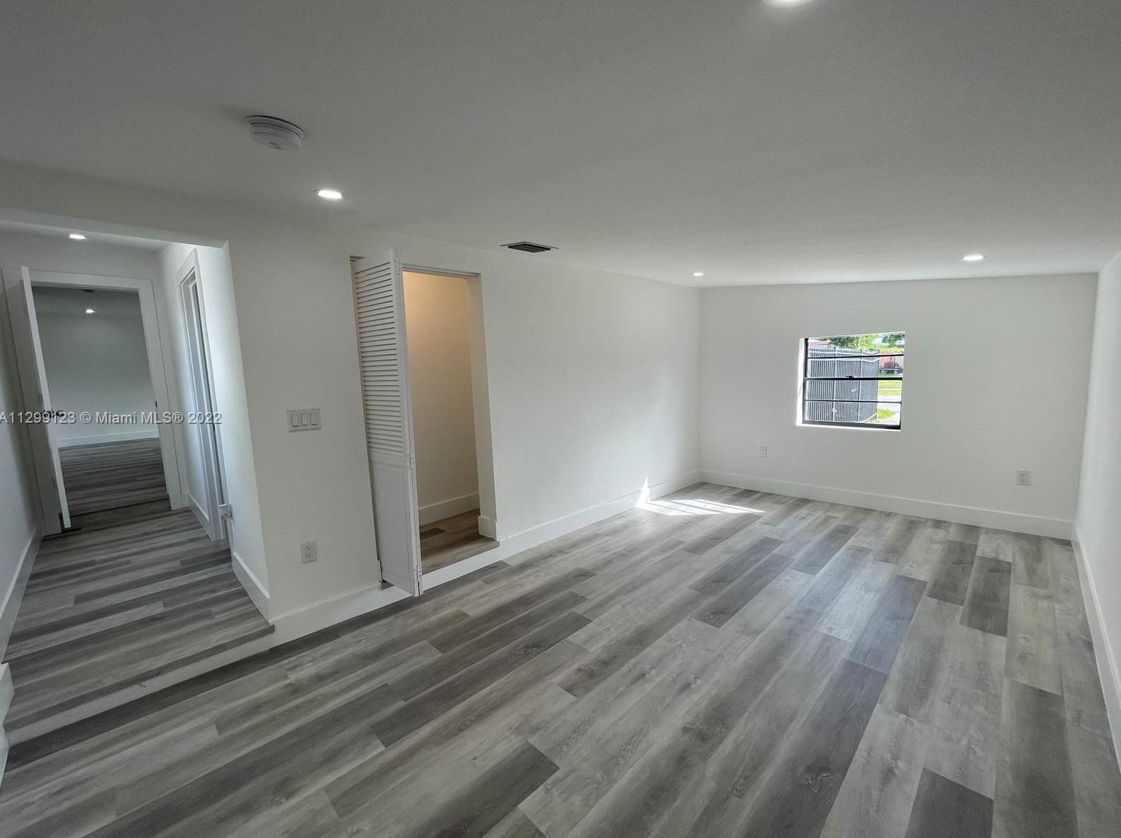 11821 177th Ter, Miami FL  33177-2352 exterior