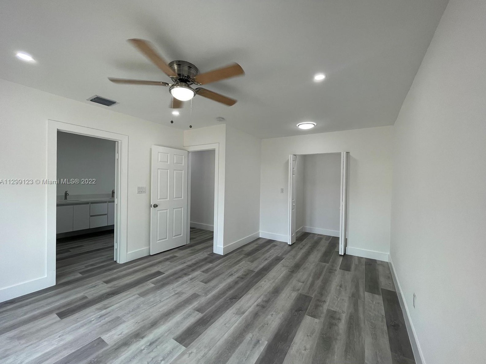 11821 177th Ter, Miami FL  33177-2352 exterior