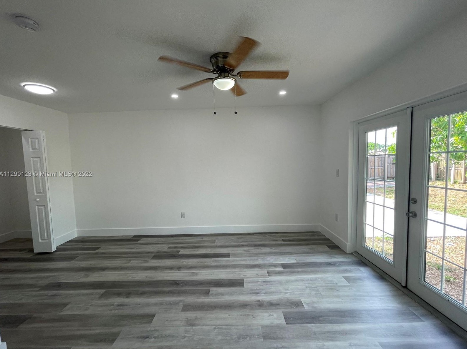 11821 177th Ter, Miami FL  33177-2352 exterior