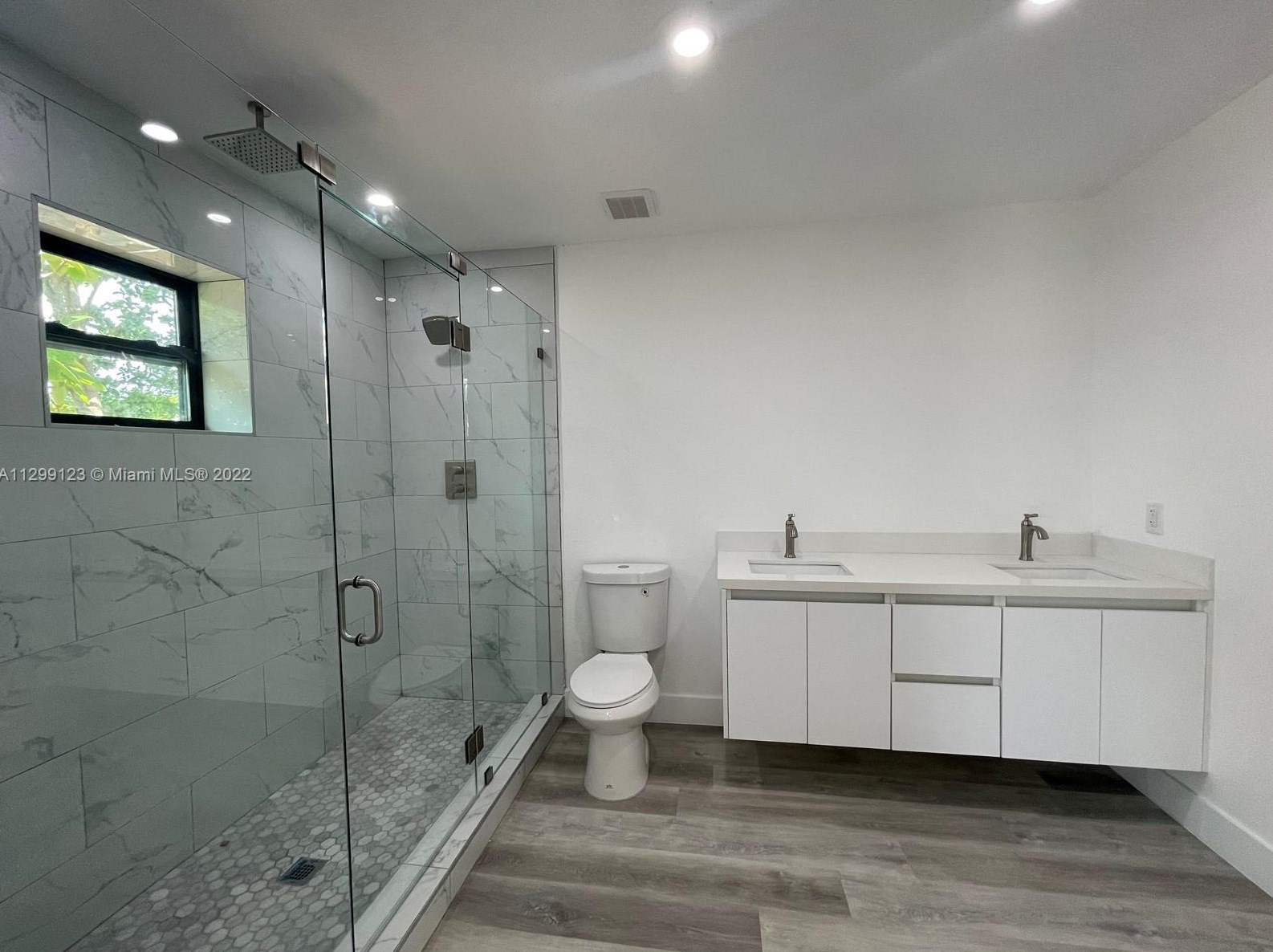 11821 177th Ter, Miami FL  33177-2352 exterior