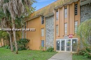 1280 W 54th St #322b, Hialeah, FL