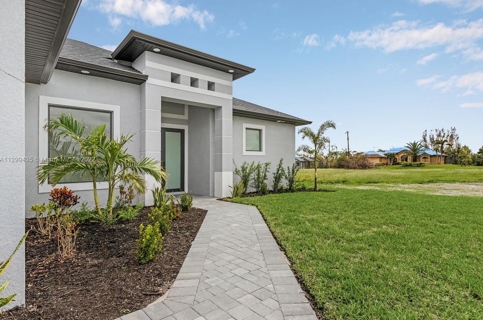 479 3rd Ct Ne, Cape Coral, FL 33909