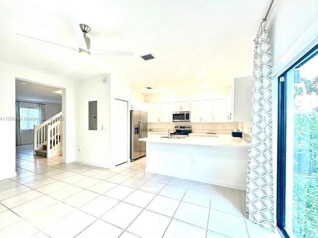 20800 Ne 5th Ct, Miami, FL 33179