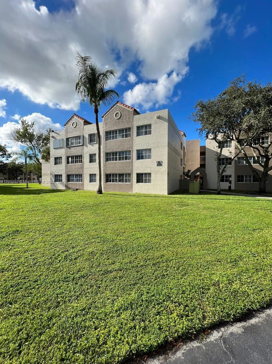 6155 Nw 186th St #310, Hialeah, FL 33015