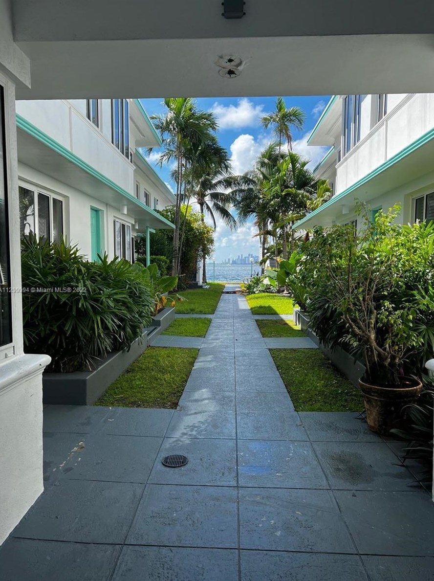 1990 Bay Dr #17, Miami, FL 33141