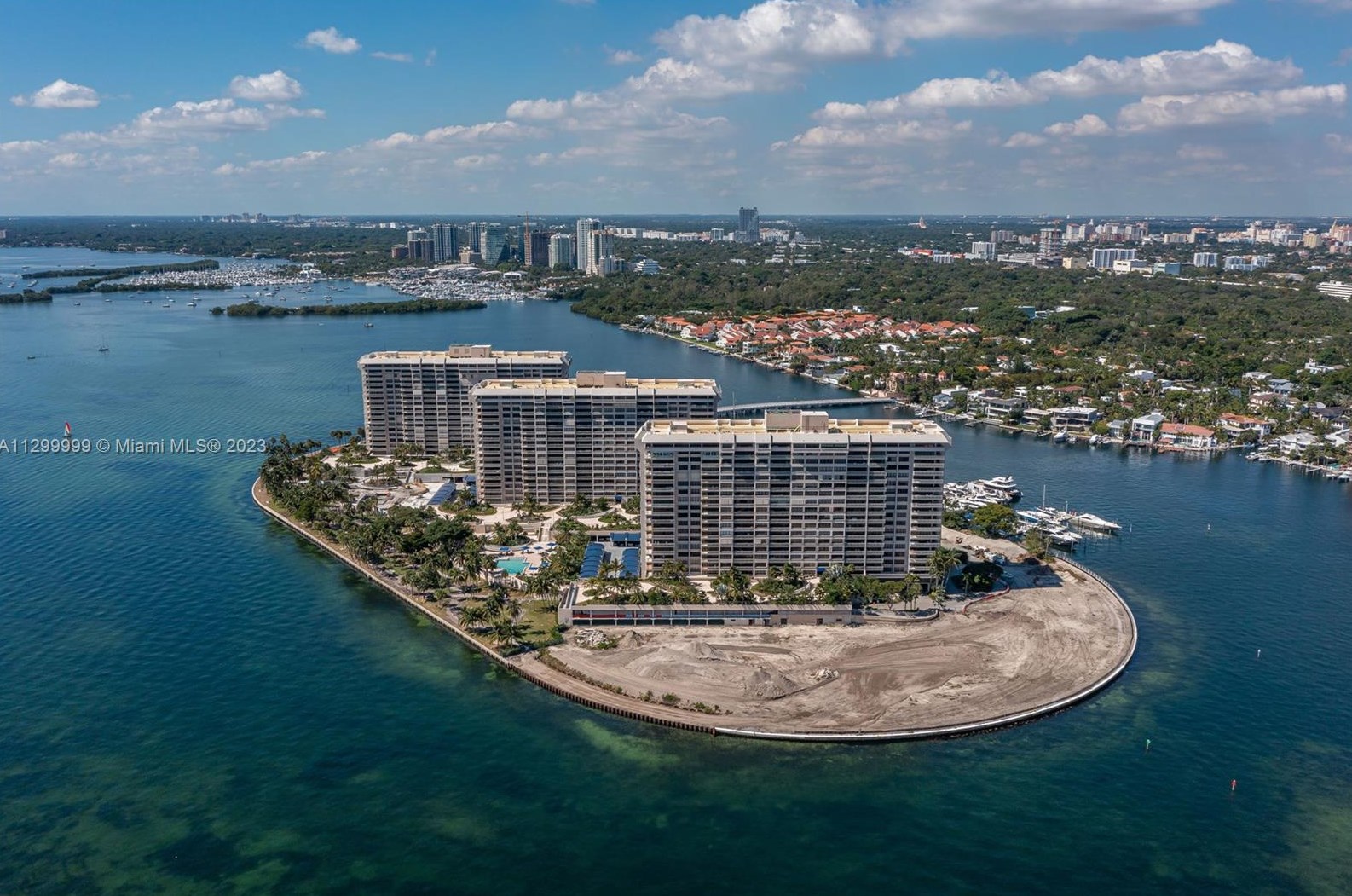 3 Grove Isle Dr, Miami FL 33133-4115 exterior