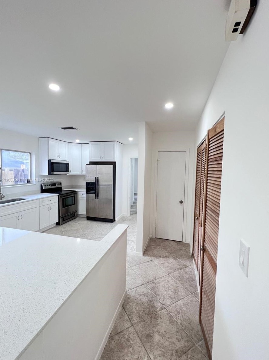 2525 Cleveland St #2525, Hollywood, FL 33020