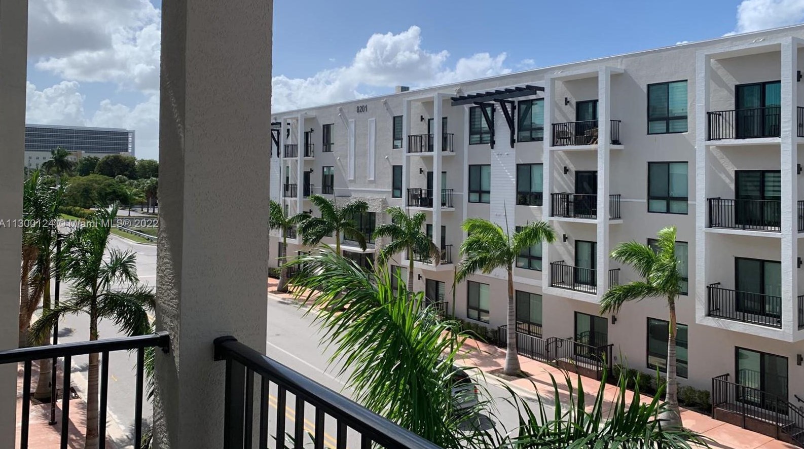 8167 Nw 41st St #301, Miami, FL 33166