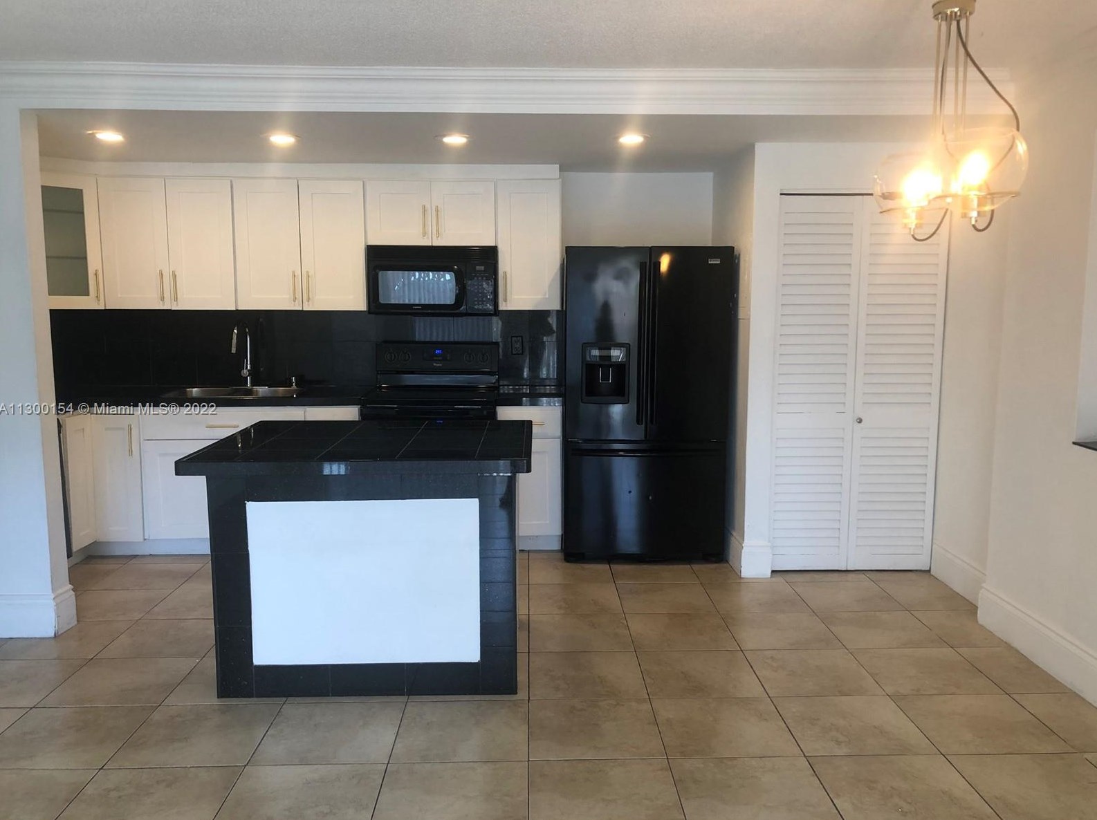 4544 79th Ave, Miami, FL 33166-6325
