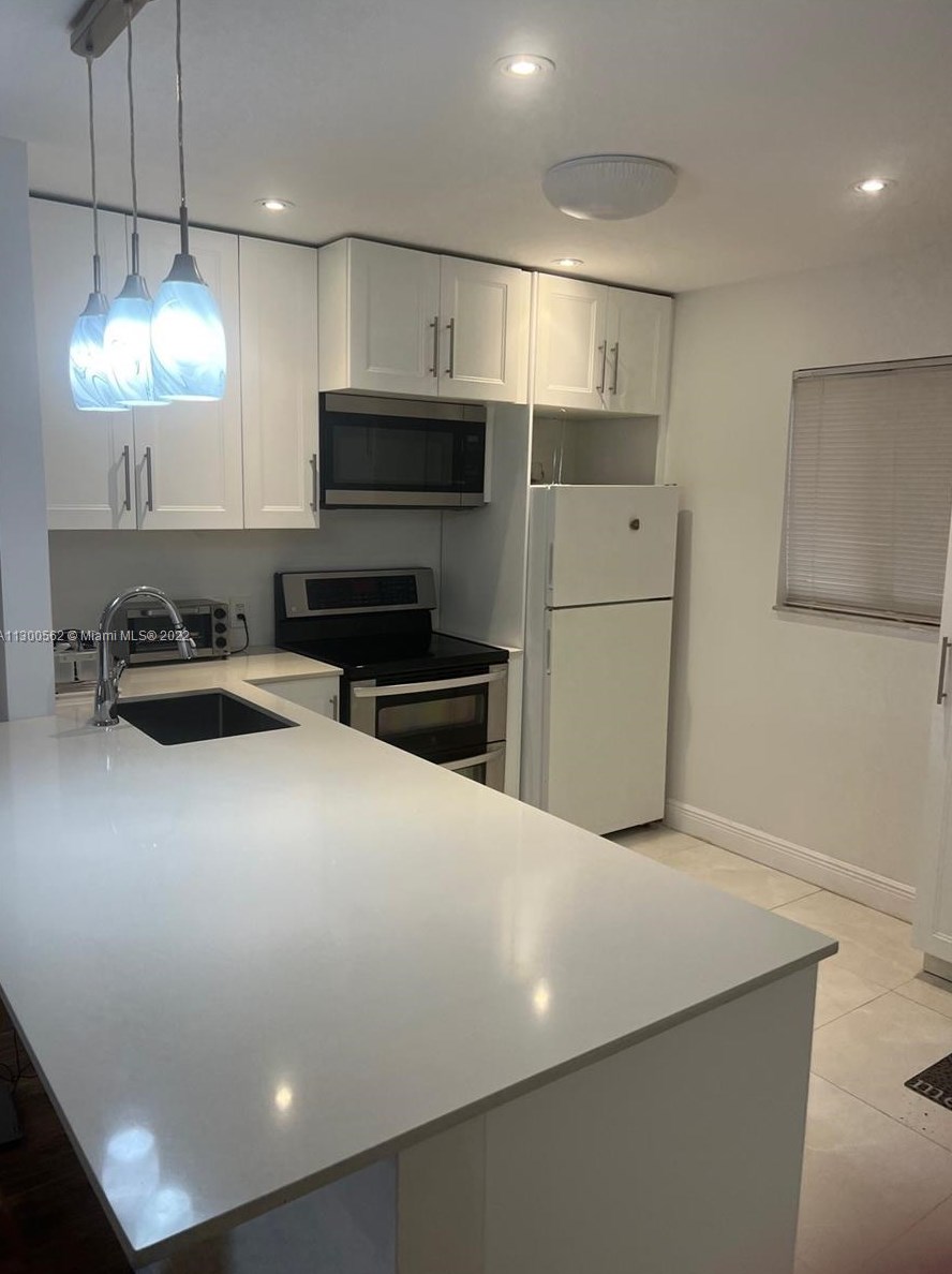 7810 Camino Real #i306, Miami, FL 33143