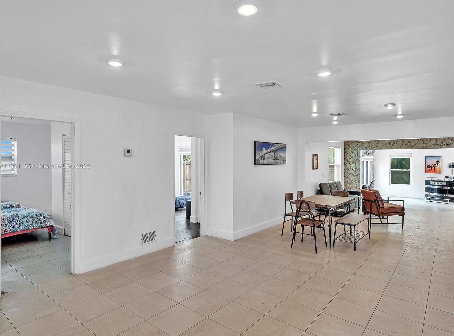 1530 N 56th Ave, Hollywood, FL 33021