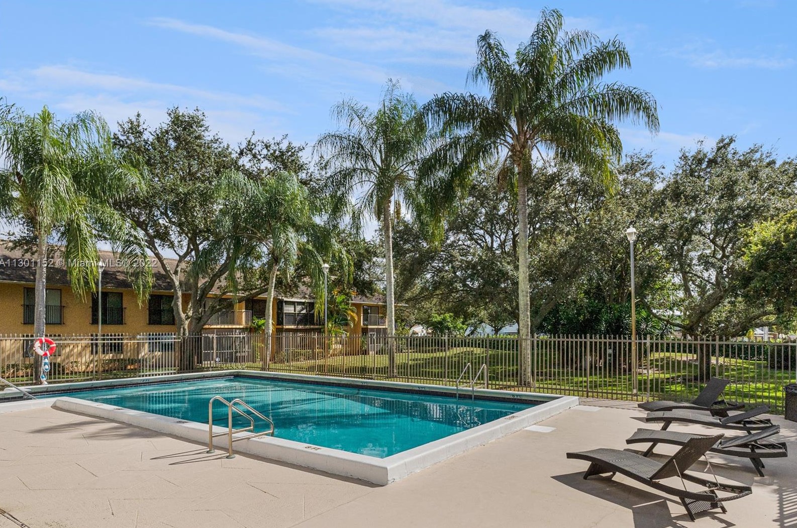 5841 Washington St #57, Hollywood, FL 33023