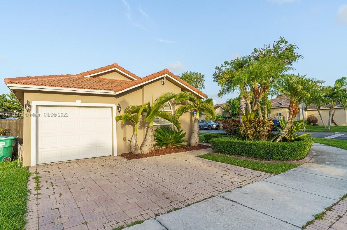 14691 156th Ave, Miami, FL 33196-4611