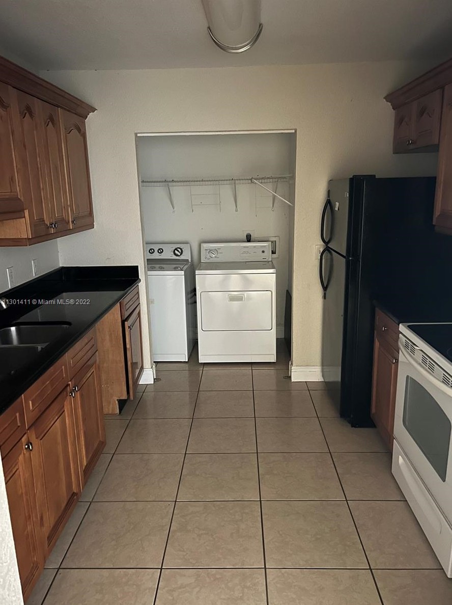 3809 Nw 76th Way # 8, Hollywood, FL