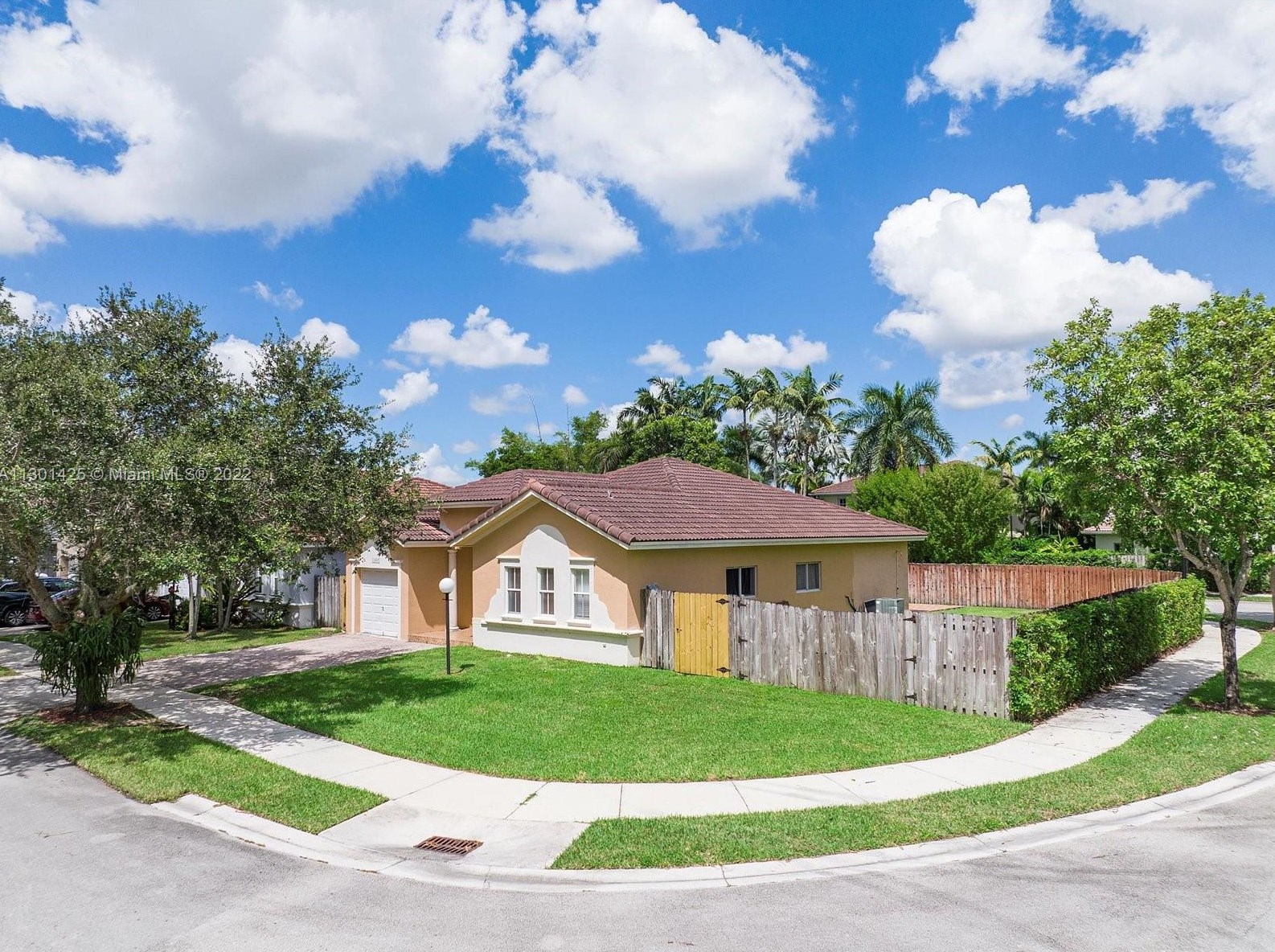 12957 143rd Ter, Miami FL  33186-8943 exterior