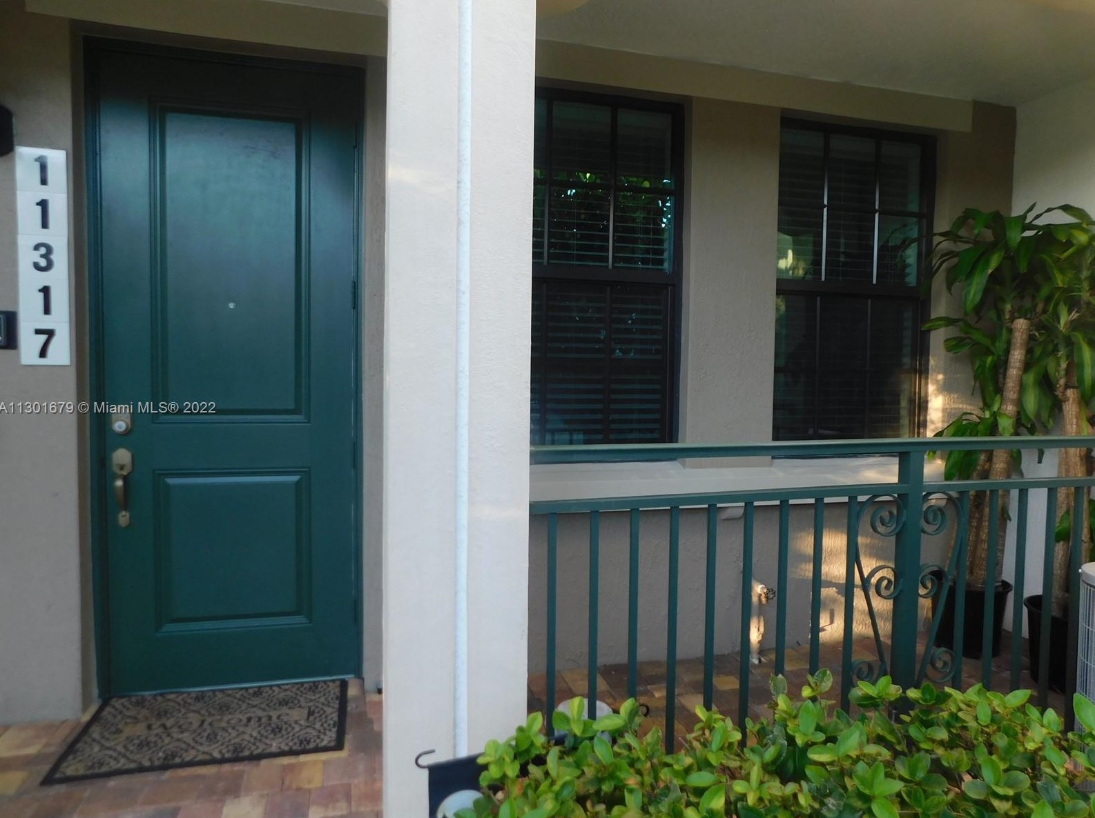 11317 Nw 15th St, Hollywood, FL 33026