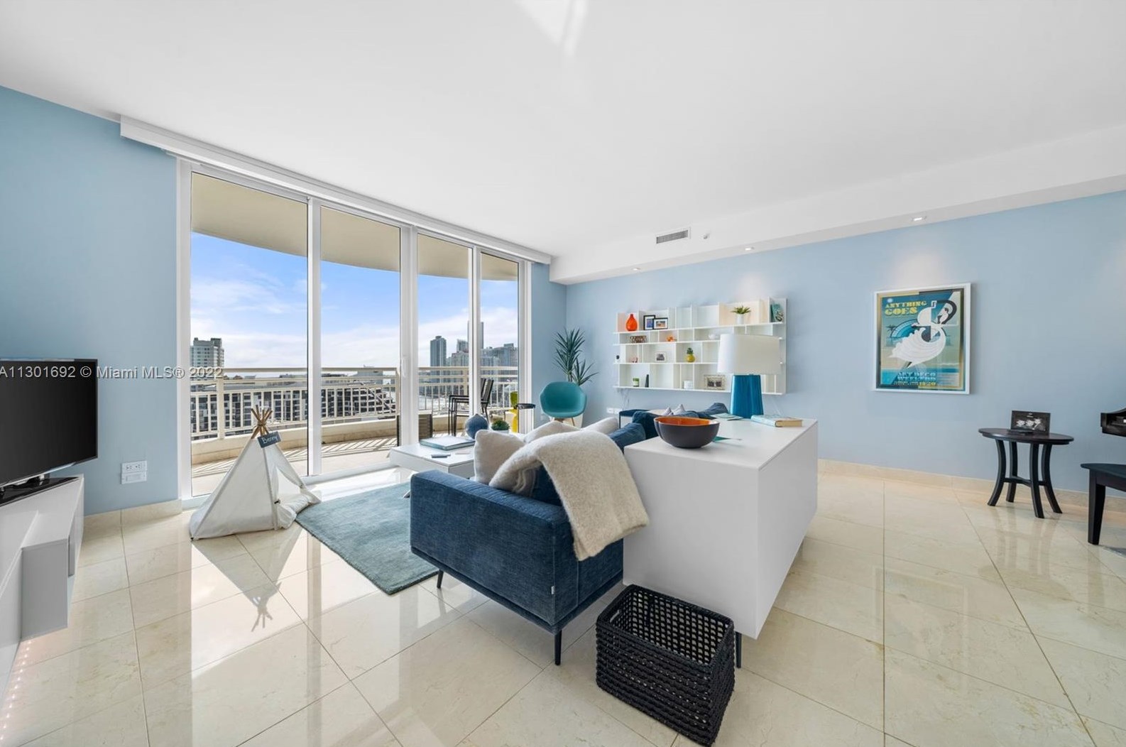 848 Brickell Key Dr Apt 2503, Miami, FL 33131