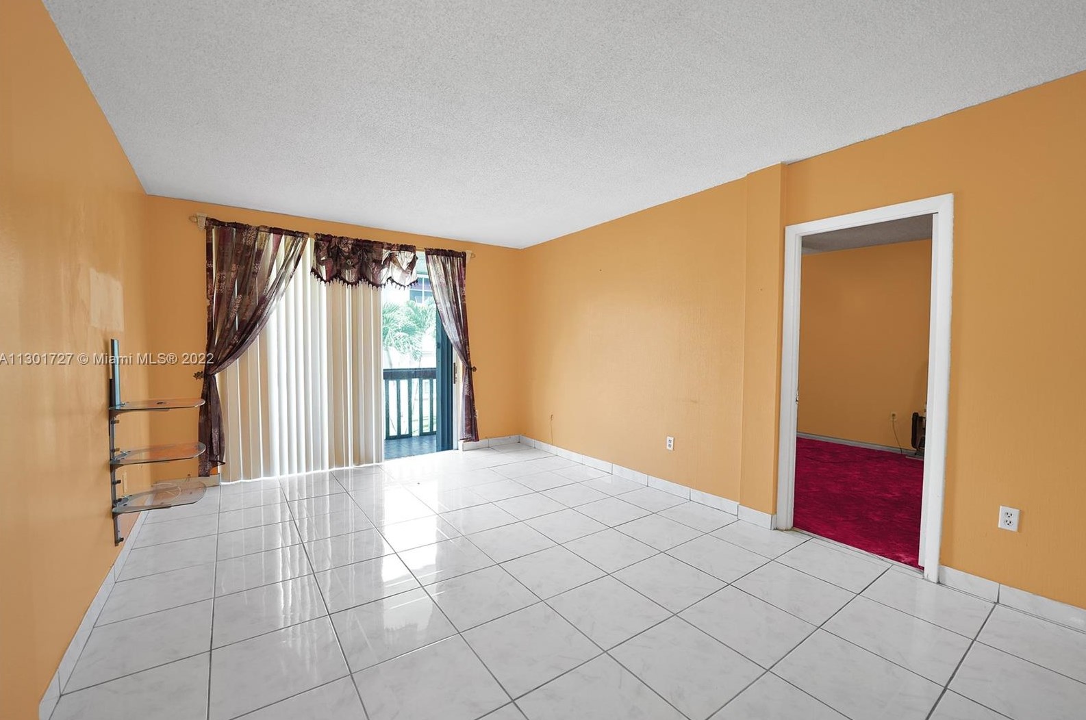 6701 Nw 169th St #b203, Hialeah, FL 33015