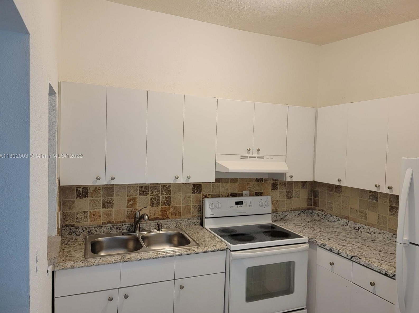 12125 22nd Ave, Miami, FL 33167-1904