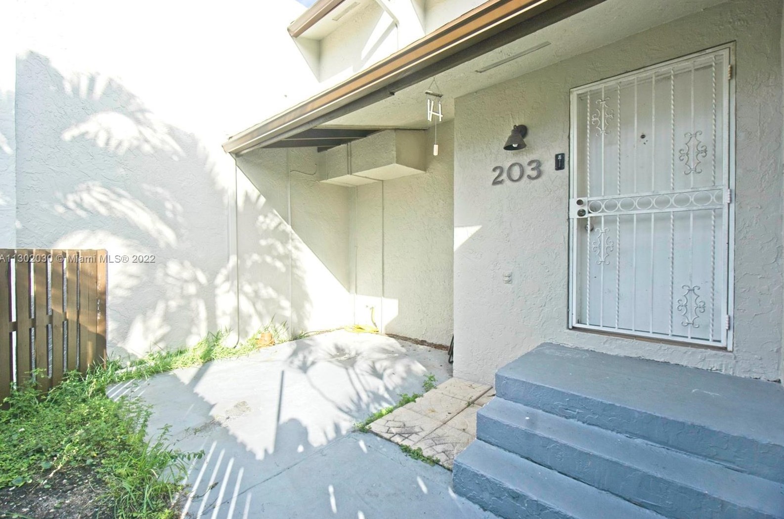10296 Nw 9th Street Cir Apt 203, Miami, FL 33172