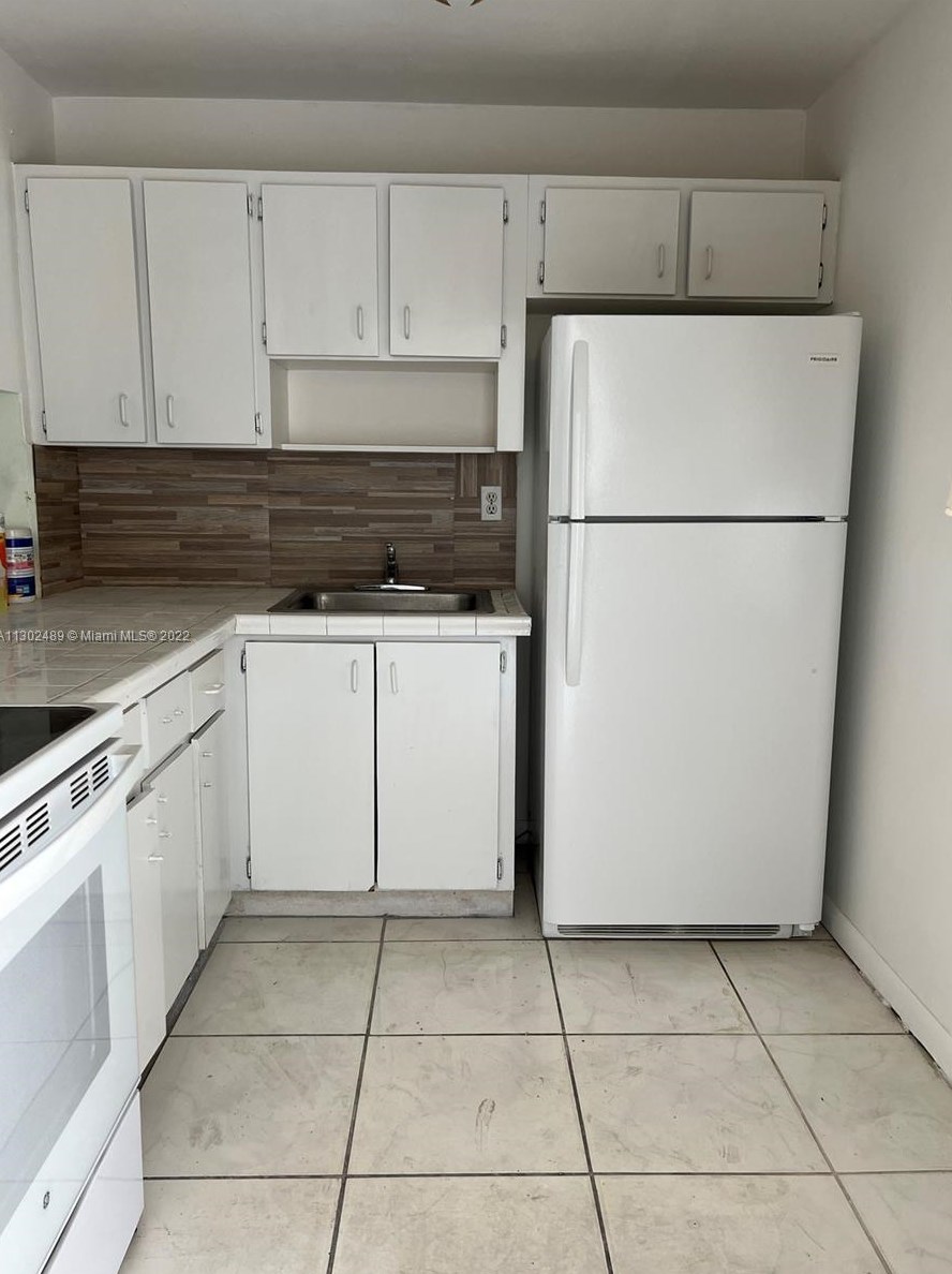 505 Nw 177th St #204, Miami, FL 33169