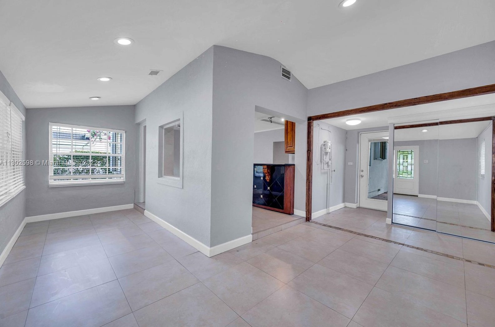 1440 Ne 176th St, Miami, FL 33162