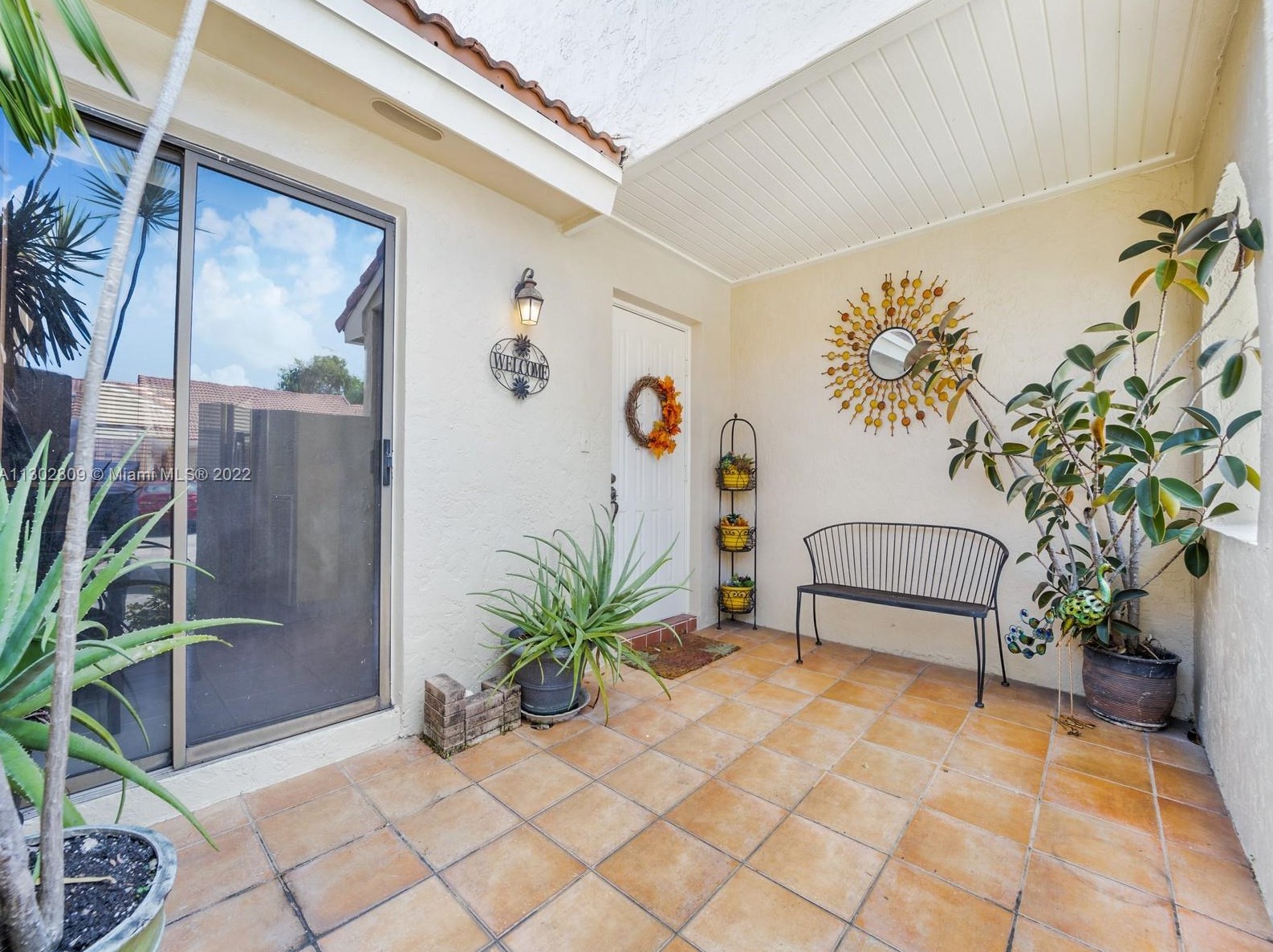 6249 Nw 170th Terrace, Hialeah, FL 33015
