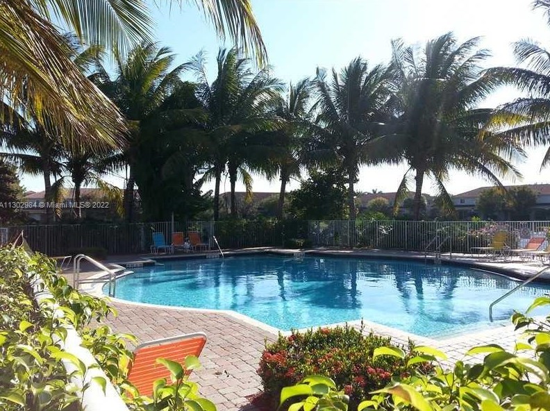 2764 83rd Ave, Hollywood, FL 33025-7415