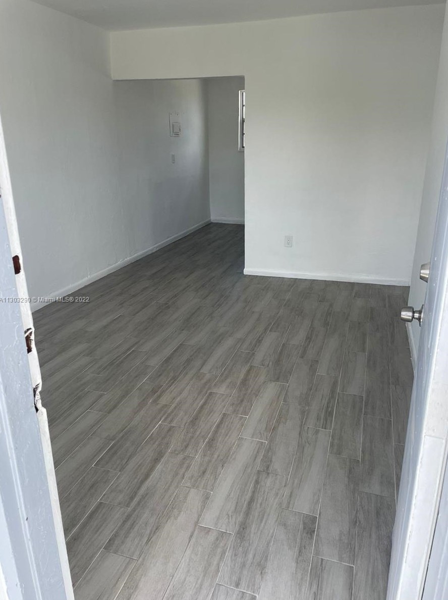 1261 Nw 59th St #16, Miami, FL 33142