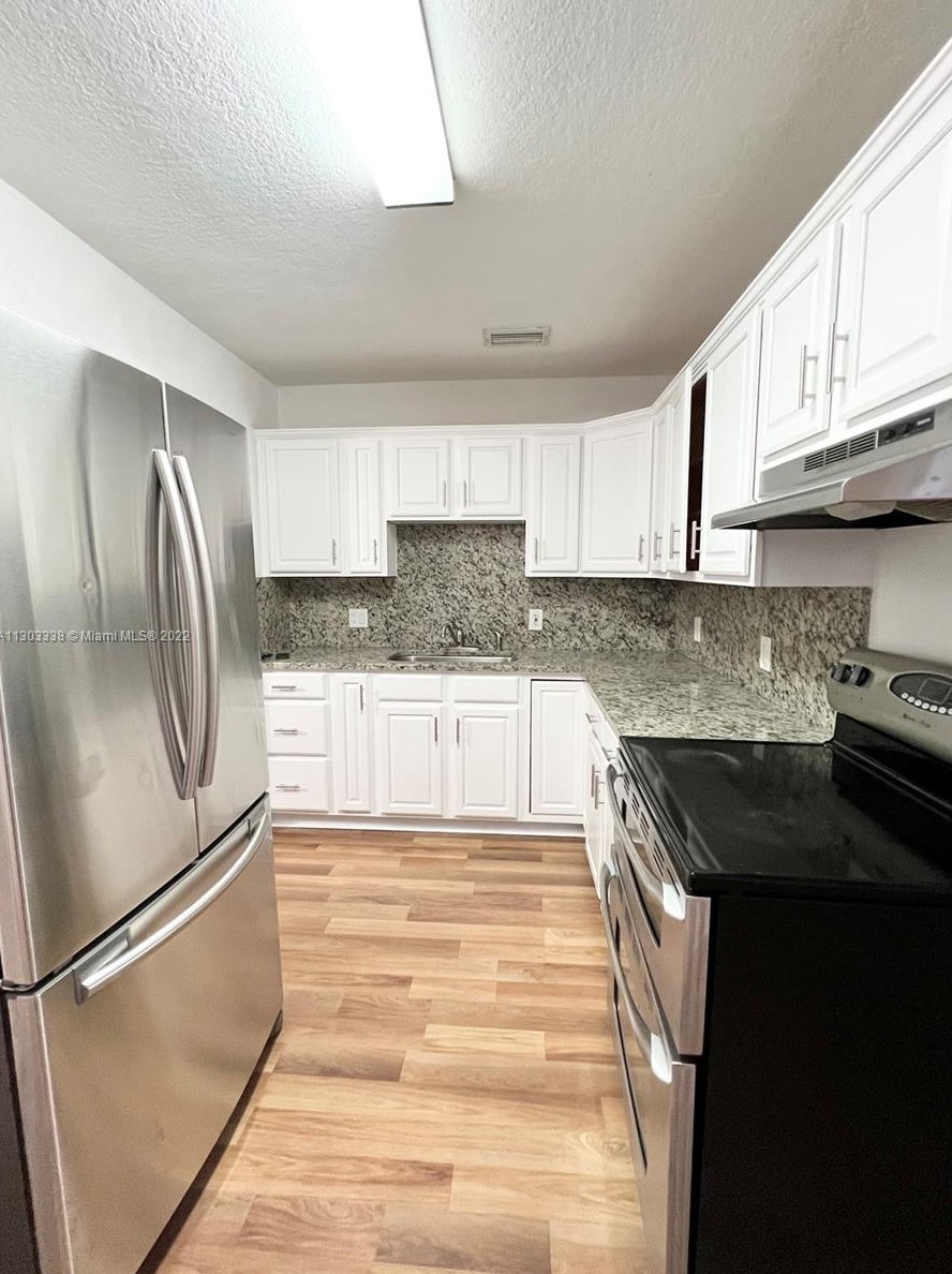 1031 70th Ter, Hollywood FL  33024-5523 exterior