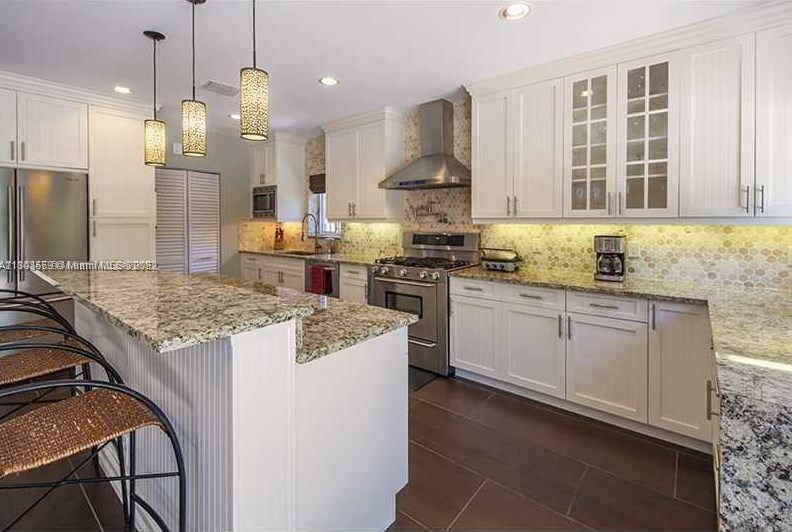 7945 Noremac Ave, Miami FL  33141-1751 exterior