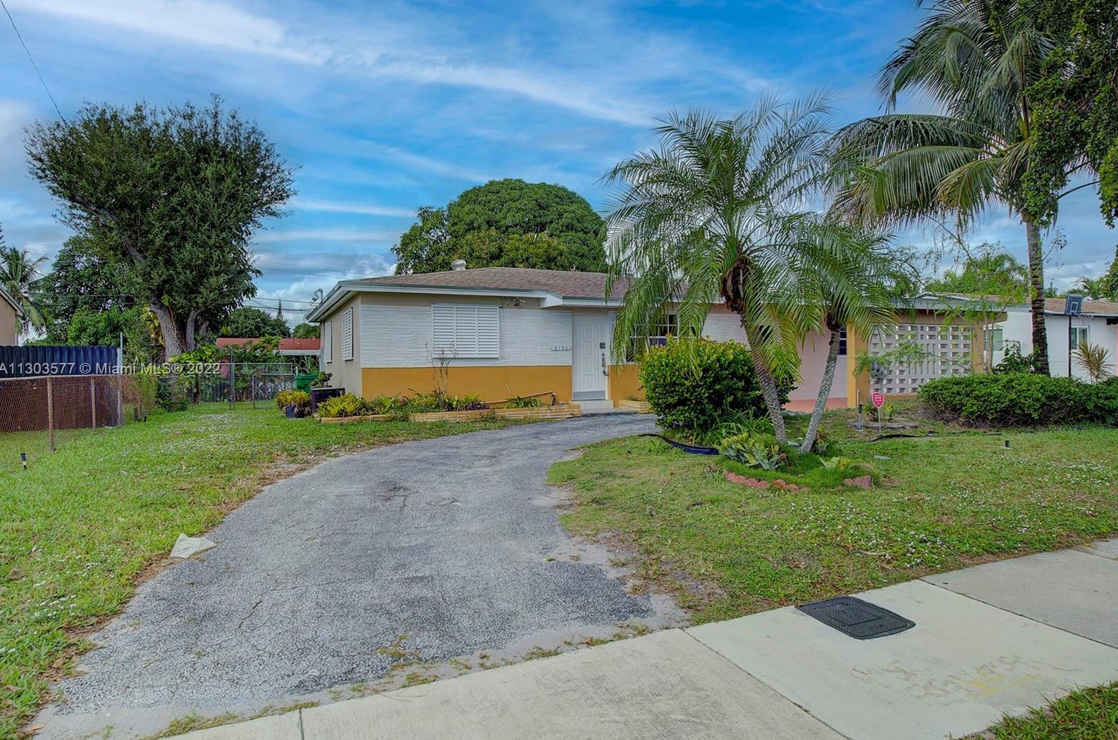 2150 66th Ave, Hollywood, FL 33023-2834