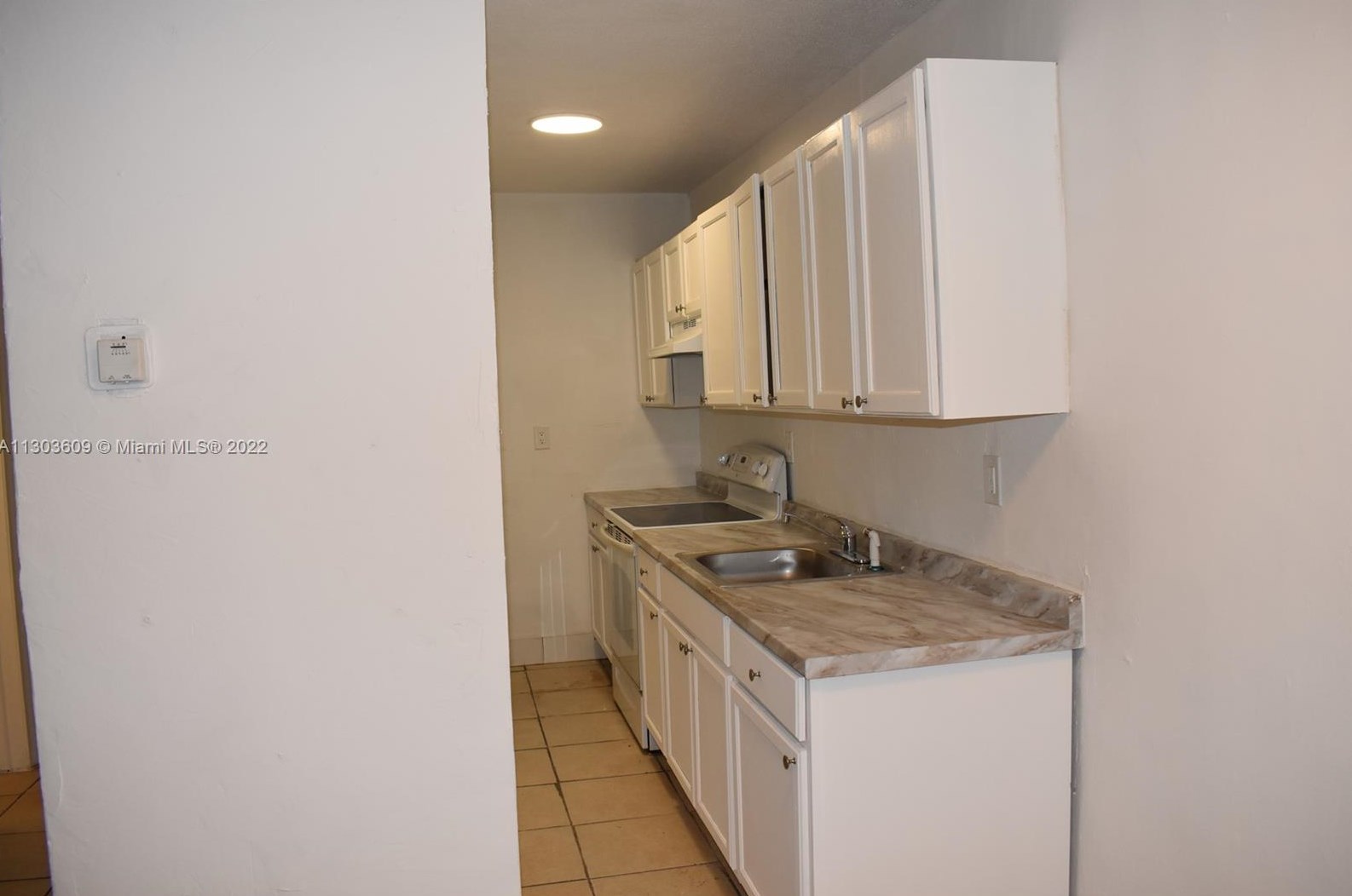 2300 Superior St #1, Miami, FL 33054